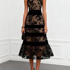 Monique Robe Noir