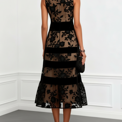 Monique Robe Noir Detail